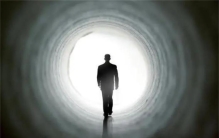 从科学的角度来说 这人会不会知道自己死了（濒死体验）