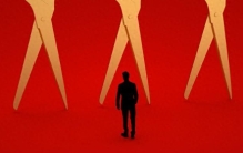 “世界上最公平的事情”背后的不公平现实