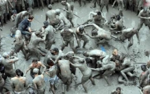 世界十大最奇异节日，韩国泥浆节榜上有名