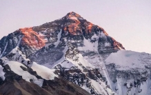珠穆朗玛峰真的是地球上最高的山吗？不是，测量方法让它成为第一
