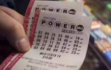 中年男子研究彩票 最后直接傻眼（彩票规律）