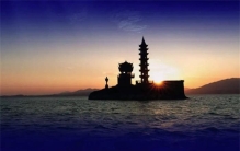 落星墩是什么岩石（紫红色角砾岩）