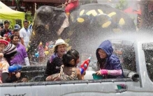 全球5大最不一样的泼水节，泰国的宋干节排第一位