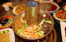 山西大同四大名菜，什锦铜火锅居第一位