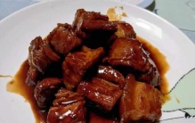 上海过年的六道特色菜：白斩鸡上榜，红烧肉居首