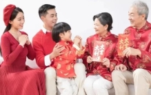 女子结婚15年坚持和自己父母过年 过年究竟该和谁过