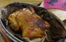 江西景德八道著名美食：船板肉入榜，瓷泥煨鸡排第一位