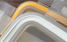 如何清除饭盒密封胶条上的霉斑（食醋、牙膏、小苏打等）