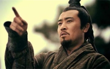 诸葛亮为何不自己创业却辅佐刘备（被刘备的诚意所打动）