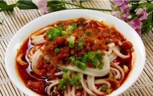 成都著名的十大美食：串串香上榜，担担面排榜首