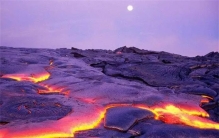 从结构体底部到顶部的最高峰：冒纳罗亚火山（夏威夷岛）