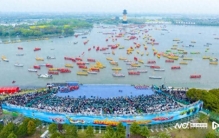 世界最大水上庙会开幕，千篙万桨闹溱湖！