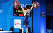 举重世界杯：刘焕华打破男子102公斤级世界纪录
