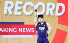举重世界杯：刘焕华男子102公斤级刷新世界纪录夺冠