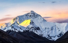 揭秘地球之巅：世界最高峰不是珠穆朗玛峰？！