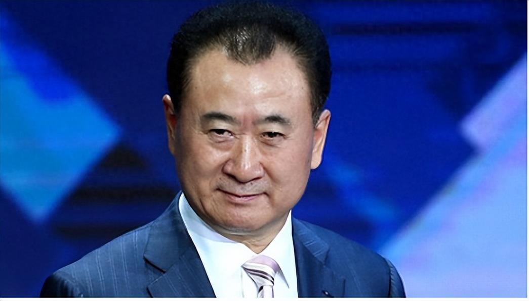 最新福布斯中国富家榜发布，首富不变，王健林跌至30