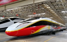 时速400公里，世界最快高铁要来了！可为何连京沪铁路都跑不了？