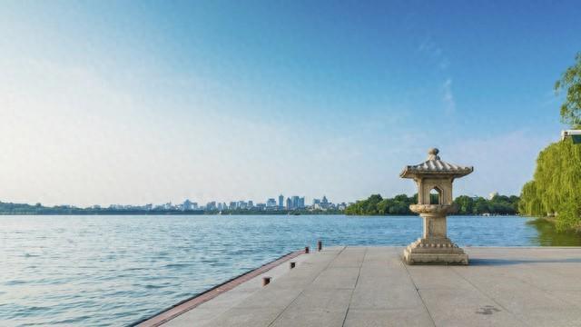 中国十大旅游胜地排名，杭州西湖只能排第四，秦兵马俑居然没上榜