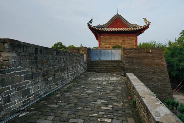 国内现存规模最大的宋代古城墙，赣州古城墙至今已2000多年历史