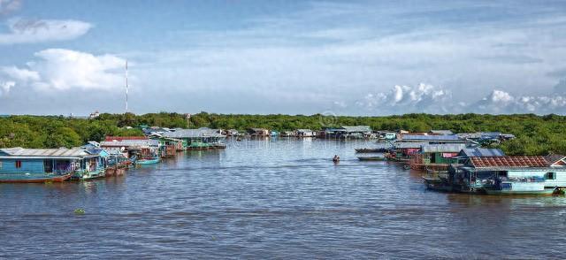 世界最大淡水湖上,竟住着70万流浪汉,东南亚的土地就是他们的禁区