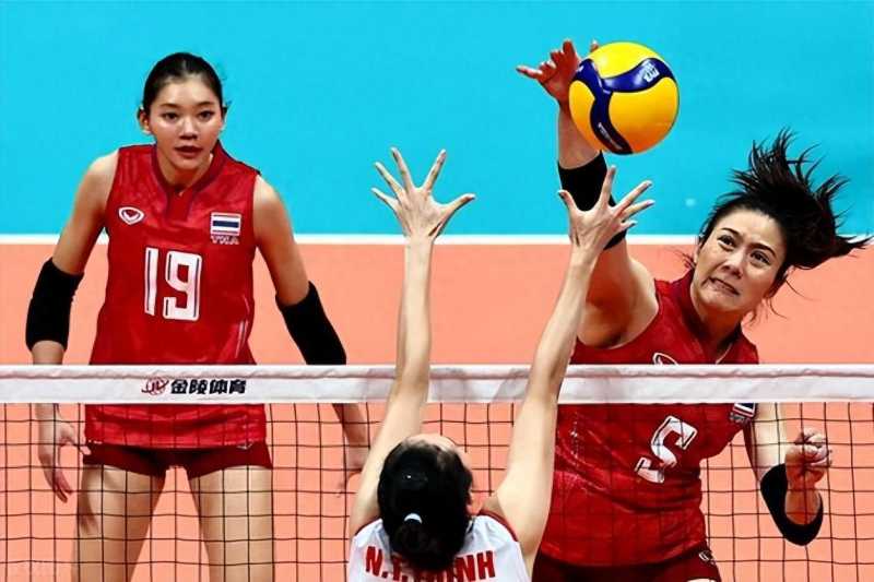 最新世界排名：日本0-3惨败，被中国女排拉开差距，前8欧洲占4席