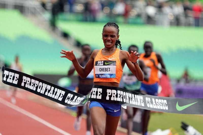 女子万米首次跑进29分，肯尼亚人切贝特打破世界纪录