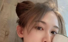 抄袭、台上打人、姐弟恋、多个明星片酬曝光：1天7个瓜，太混乱