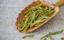 去杭州必买的10样东西：杭州刺绣上榜，龙井茶居榜首