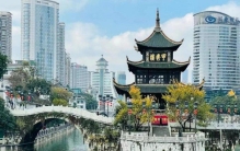 贵阳有什么旅游景点推荐一下？贵阳旅游十大必去景点