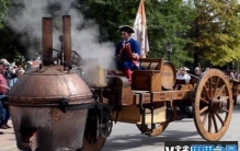 世界上最快的水壶 最高时速321公里(超级蒸汽车)