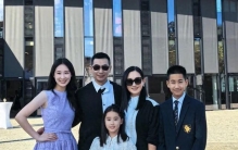赵文卓女儿“全球最贵名校”毕业：“我们普通家庭学得起吗？！”
