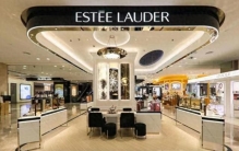 全球十大美妆公司：雅诗兰黛掉到第四，榜首半年进账超过1800亿元