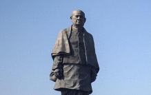 印度耗资340亿造全球最高雕像，却被爆是中国制造，印度人破大防