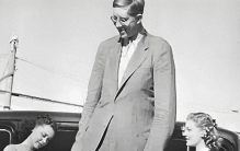 医学记载以来身材最高的10位巨人，他们分别都活了多少岁？