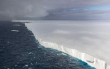 世界最大冰山解体 “几周内或将变小到无法辨识”