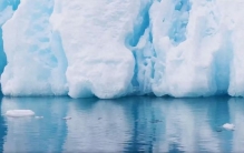 全球最大冰山或在数周内消失！此前面积约是纽约市的3倍，现在已不足原来一半