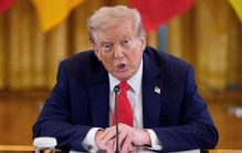 从“世界警察”变“本土保安”？93阅兵惊醒美国，战略收缩无奈了