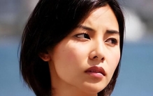 拍过三级片、惨遭闺蜜挖墙脚，38岁嫁大佬的蒙嘉慧，如今被宠成宝