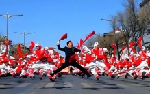 一地拟耗资数百万元申报打腰鼓吉尼斯世界纪录，文旅局：传承面临“断代”，5000名学生将参与挑战