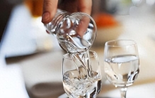 别乱买！正宗纯粮食酒排行榜前十大公开，喝不喝酒都能用