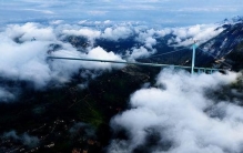 世界最高的10座大桥全在中国，世界最高的100座大桥近一半在贵州