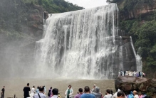 自然遗产探奇观：体验赤水丹霞生态旅游