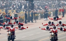 印度真不愧是“人间地狱”：怪异习俗刷新三观，愚昧愚蠢让人震怒