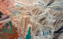 比三峡还高62米！新疆建成世界最高土坝，千年缺水难题终于有解了