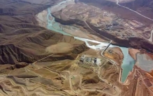 比三峡还高62米！新疆建成世界最高大坝，千年缺水难题终于有解了