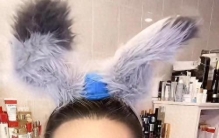 宁静直播爆料明星私下零联系，张柏芝送礼引爆人情世故讨论