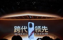 2K珠峰屏+顶级性能！iQOO 15发布，还有Pad和TWS耳机