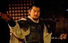 谁说军事天才一定对政治不懂，北府军神刘裕就是一个顶尖权斗高手