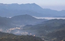 人生至境：缓步为基，远途为翼，独行为魂