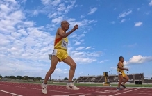 日本百岁老人26秒74创百米世界纪录 60米飙15秒89因大顺风未被承认